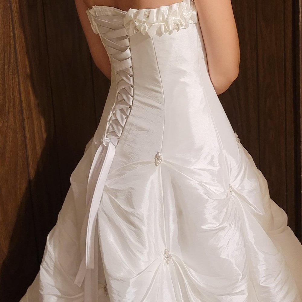 Wedding Dress Maggie Sottero Size 8 - Picture 7 of 16